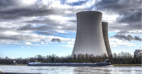 Tech billionaires look to nuclear in the midst of an energy crisis