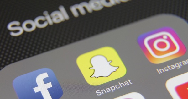 Facebook, Instagram and Snapchat are accused of causing addiction, causing a 17-year-old teenager to commit suicide