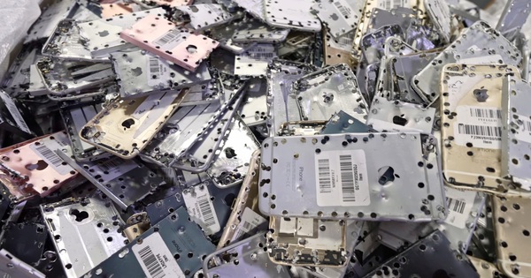 Video shows how Apple’s Daisy robot disassembles iPhones for recycling