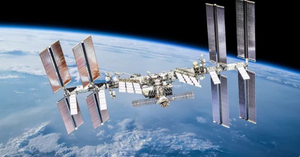 See where the ISS station is right now with these simple websites