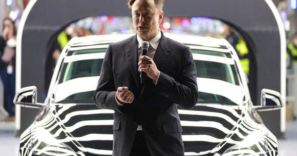 Tesla bốc hơi 125 tỷ USD giá trị vốn hóa sau khi Elon Musk đạt được thỏa thuận mua Twitter