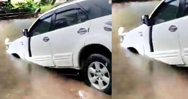 Tourists plunge their car into the river because they follow Google Maps