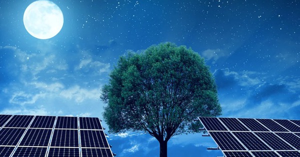 Scientists have built a battery that collects solar energy at night