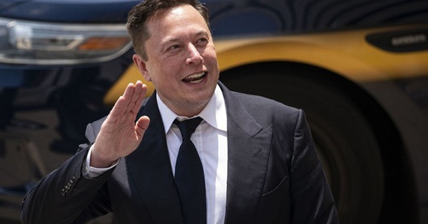 Without a plan, without a mentor, Elon Musk is known as a tycoon with an “impulsive” style.