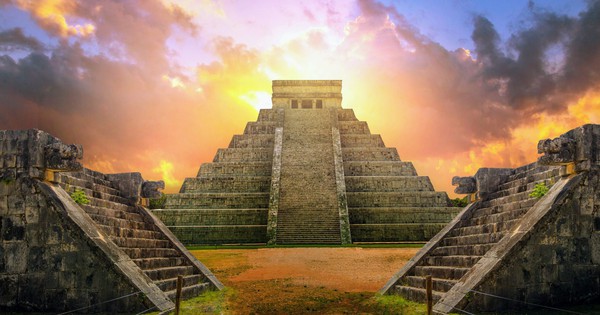 Có gì ở bên trong các kim tự tháp Maya cổ đại?