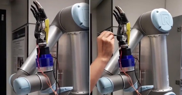 Robot có thể sớm cảm thấy "đau" nhờ loại da điện tử mới được phát triển Robot có thể sớm cảm thấy "đau" nhờ loại da điện tử mới được phát triển