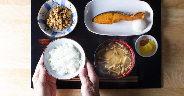 日本は米や魚に飽き飽きしていて頭が痛い