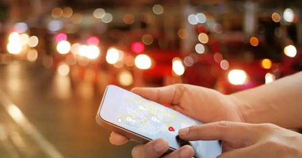 US carriers store subscriber location data for many years, provide it to the police