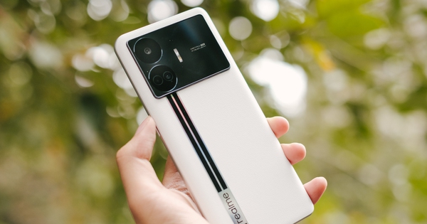 Smartphone này giá dưới 6 triệu nhưng có Snapdragon 7+ Gen 2, màn hình ...