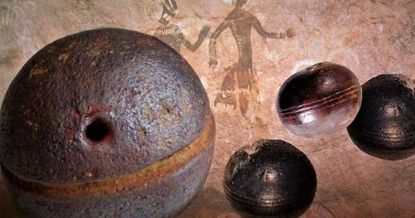 The 2.8 billion-year-old spheres in South Africa give scientists a headache to find an explanation