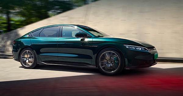 The car company that is about to build a factory in Vietnam revealed a new electric car model, selling 5,000 units after only 4 hours, although the price is not cheap.