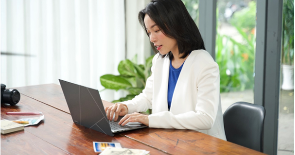How did ASUS laptop become an assistant to conquer “miracle” with users?