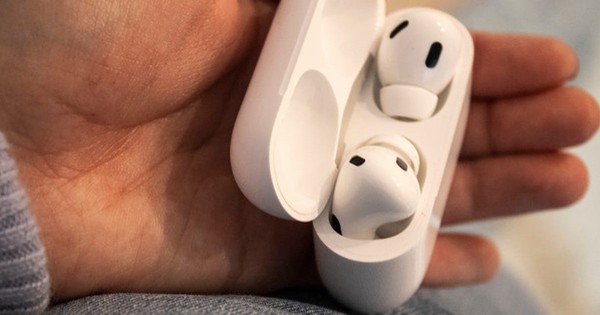 Why do AirPods run out of battery on each side like a pair of skewed chopsticks?