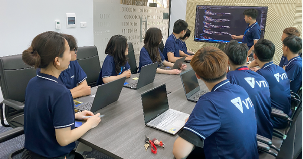 レイオフの波: ベトナムのIT人材の課題とチャンス