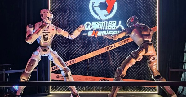 Trung Quốc Khai Mạc Giải Đấu Robot Hình Người Đối Kháng Đầu Tiên Thế Giới