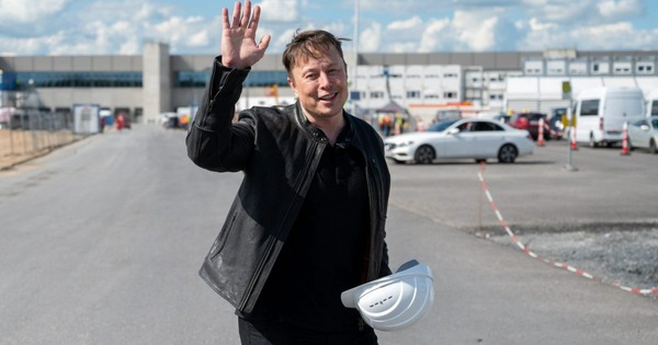 Elon Musk Gây Hoang Mang Với Kế Hoạch Xây Máy Phóng Trên Mặt Trăng Tìm Người Ngoài Hành Tinh