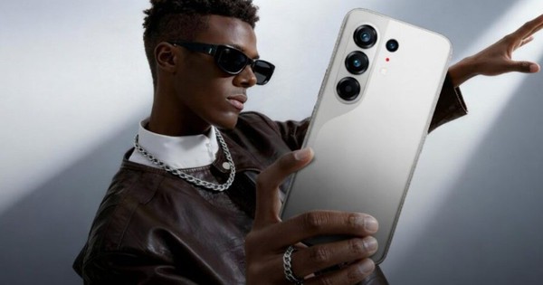 Tecno Ra Mắt Camon 50 và 50 Pro: Thiết Kế Đẹp, Camera Lồi, Đảo Động Như Flagship