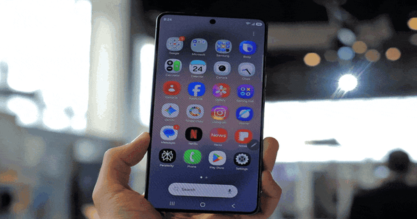 Galaxy S26 Ultra: Công Nghệ Privacy Display Khác Biệt Hoàn Toàn Với Miếng Dán Chống Nhìn Trộm Thông Thường