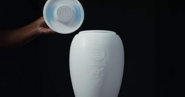 Sắm ngay bình tro chơi nhạc của Spotify để "gu" âm nhạc của bạn trường tồn với thời gian