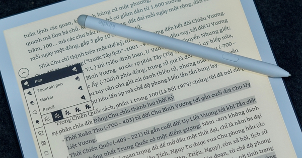 Trên tay nhanh Kindle Scribe 2025 phiên bản Frontlight