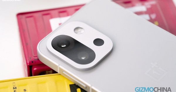 OnePlus 15T lộ cấu hình: Pin 7.500mAh, màn 165Hz, chip Snapdragon 8 Elite Gen 5 nhưng camera gây hụt hẫng?