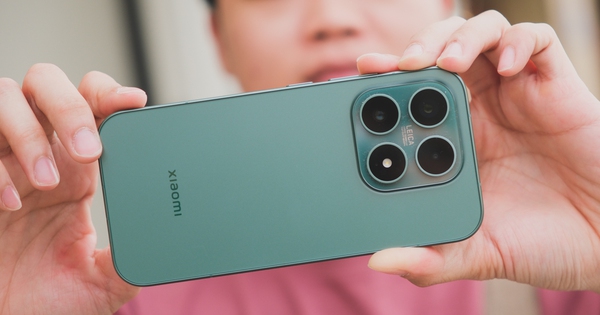 Điện thoại nhỏ gọn đáng mua nhất của Xiaomi: Thiết kế cao cấp, chip khoẻ, pin lớn nhất, cầm lên là chỉ muốn dùng luôn, giá sale chỉ hơn 20 triệu