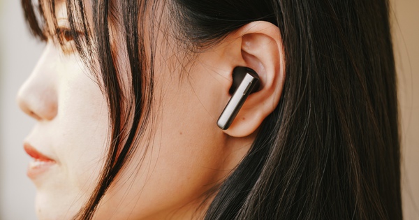 Gallery - Cặp tai nghe earbuds này trang bị chống ồn chủ động như Apple AirPods 4