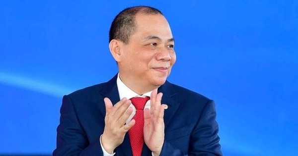 VinFast 'lì xì' khủng: Miễn phí sạc 3 năm ô tô điện, đổi pin 2 năm xe máy