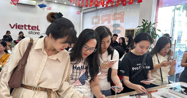 Viettel Store giảm giá sâu smartphone, laptop và phụ kiện từ 18-24/3