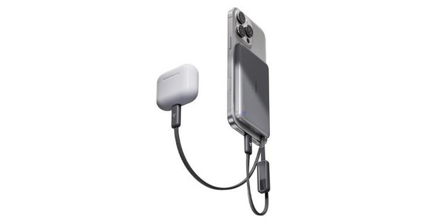 TORRAS AirVolt: Pin sạc dự phòng siêu mỏng 0,5 inch, tích hợp dây USB-C