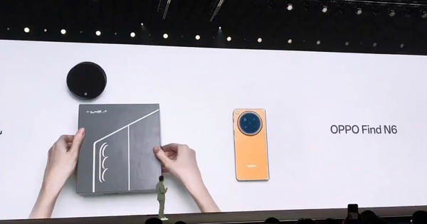 OPPO gây sốc khi mở hộp Galaxy Z Fold7 tại sự kiện ra mắt Find N6 để so sánh nếp gấp