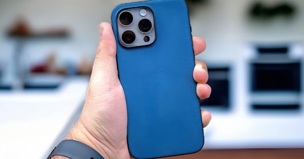 Tôi vứt ốp lưng đắt tiền vào sọt rác khi phát hiện sự thật phũ phàng về smartphone