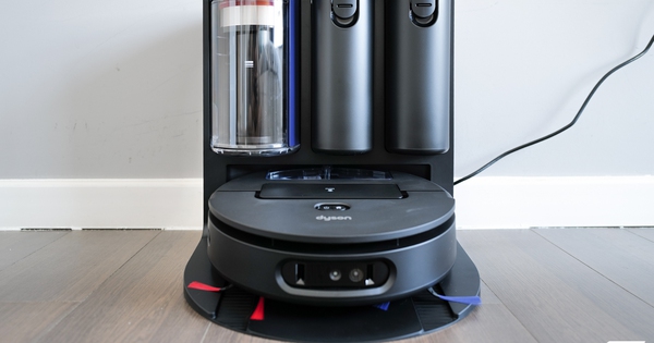 Dyson Spot+Scrub AI: Robot hút bụi lau nhà 35 triệu đồng với 3 thùng chứa, 2 chổi, 1 con lăn, 0 chi phí túi rác
