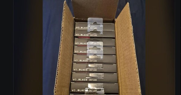 Mua 1 Nhận 10: Khách Hàng Amazon Bất Ngờ Nhận Lô SSD Cao Cấp Trị Giá Hơn 50 Triệu Đồng