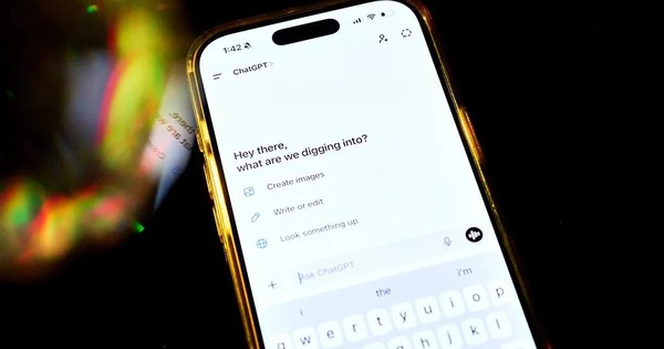 Cảnh báo từ MIT: Lạm dụng ChatGPT khiến não bộ giảm hoạt động 55%