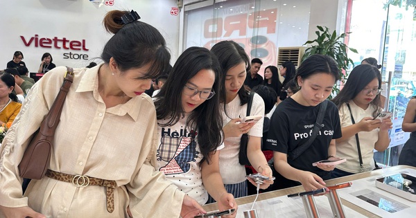 Viettel Store kỷ niệm 20 năm: Xả kho iPhone 17, Galaxy S26 Ultra và sim phong thủy
