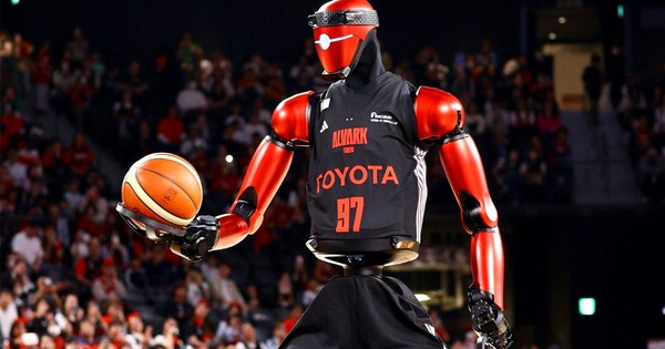 Toyota gây sốt với robot CUE7 cao hơn 2 mét, ném bóng chuẩn xác khiến cả NBA cũng phải dè chừng