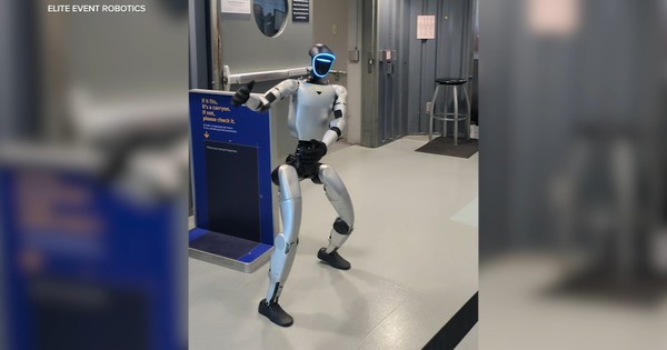 Robot hình người Bebop gây chậm chuyến bay vì pin lithium quá khổ