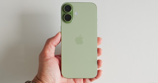 iPhone 17 dẫn đầu doanh số toàn cầu, Apple áp đảo top 3