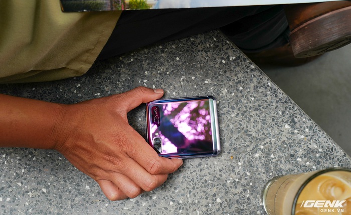 Galaxy Z Flip: Đàn ông sẽ thấy chiếc smartphone này hay ở chỗ nào?