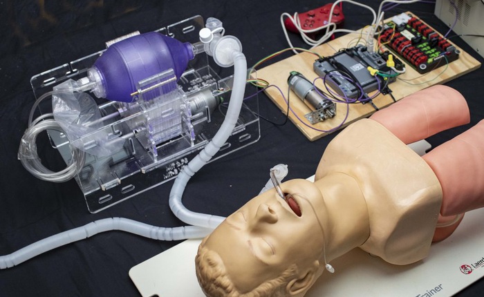 MIT phát hành miễn phí bản thiết kế máy thở giá rẻ, có thể được sao chép tại mọi bệnh viện trên thế giới