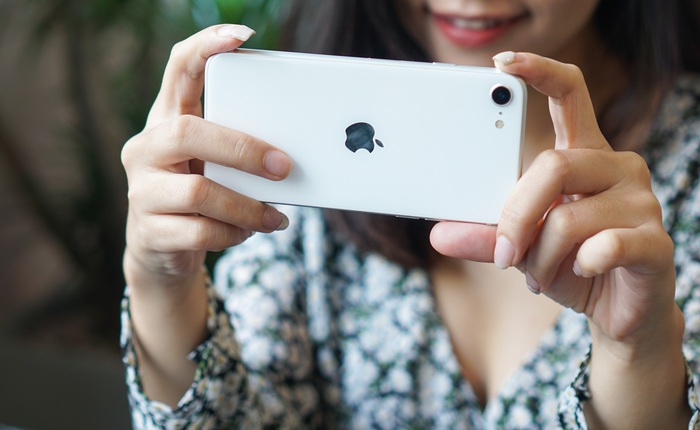 Trải nghiệm nhanh iPhone SE 2020: Quái vật không sừng đội lốt cừu non