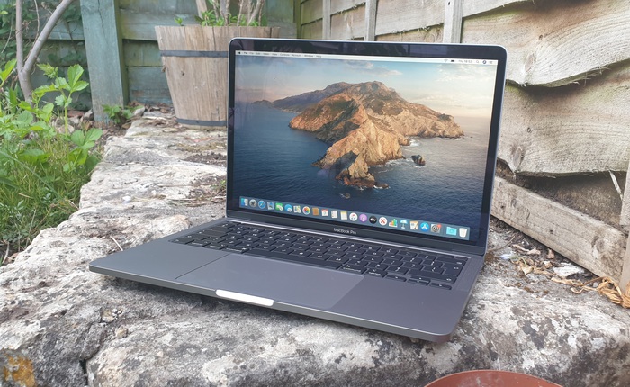 Dùng CPU "thửa riêng" của Intel, nhưng MacBook Pro 13" không nhanh hơn các laptop khác