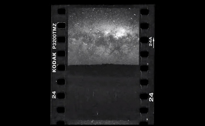 Chụp timelapse Dải ngân hà bằng máy ảnh số xưa rồi, chụp timelapse trên khổ film 35mm mới thực sự bá đạo