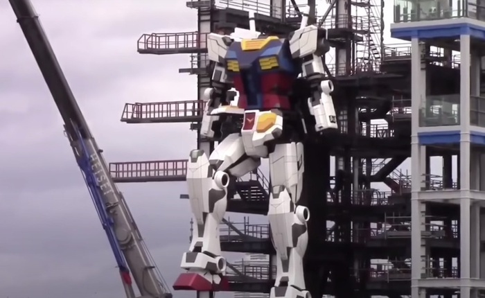 Mời bạn chiêm ngưỡng con Gundam cao 20 mét thực hiện bước đi đầu tiên