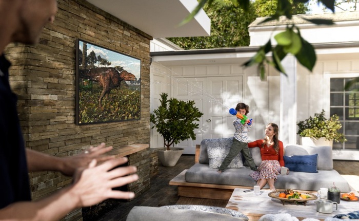 Samsung ra mắt The Terrace, mẫu TV cao cấp giá cả trăm triệu có khả năng chống chịu nắng mưa ngoài trời chuẩn IP56