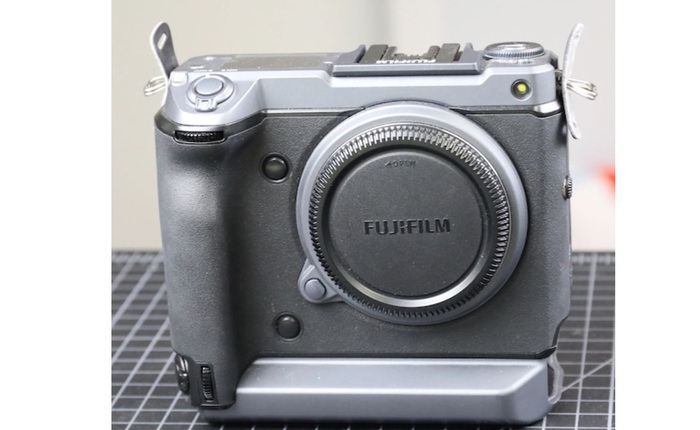Làm hỏng máy ảnh Fujifilm GFX100 trị giá 10.000 USD, nhiếp ảnh gia rút ra bài học nhớ đời về sự nguy hiểm của nước muối với đồ điện tử