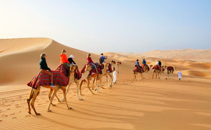Tại sao các nước Ả Rập có vô số sa mạc nhưng vẫn nhập khẩu cát? Có phải vì… sính ngoại không?