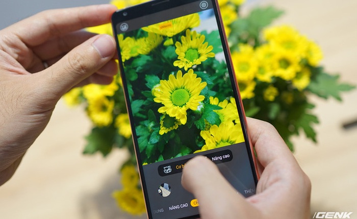 CEO BKAV Nguyễn Tử Quảng: Bphone là smartphone đầu tiên trên thế giới có tính năng chụp macro, tính ứng dụng hơn hẳn các hãng khác nên được Bfans khen ngợi