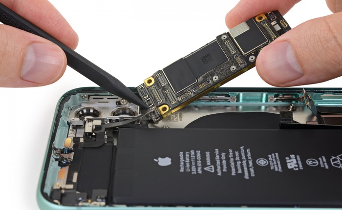 Sau nhiều năm gây khó dễ, Apple bất ngờ cho phép người dùng mua linh kiện để tự sửa iPhone và Mac